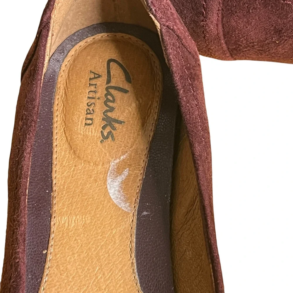 Clarks Artisan Burgundy Suede Pleated Ballet Flats Womens Size 6M Comfort Casual